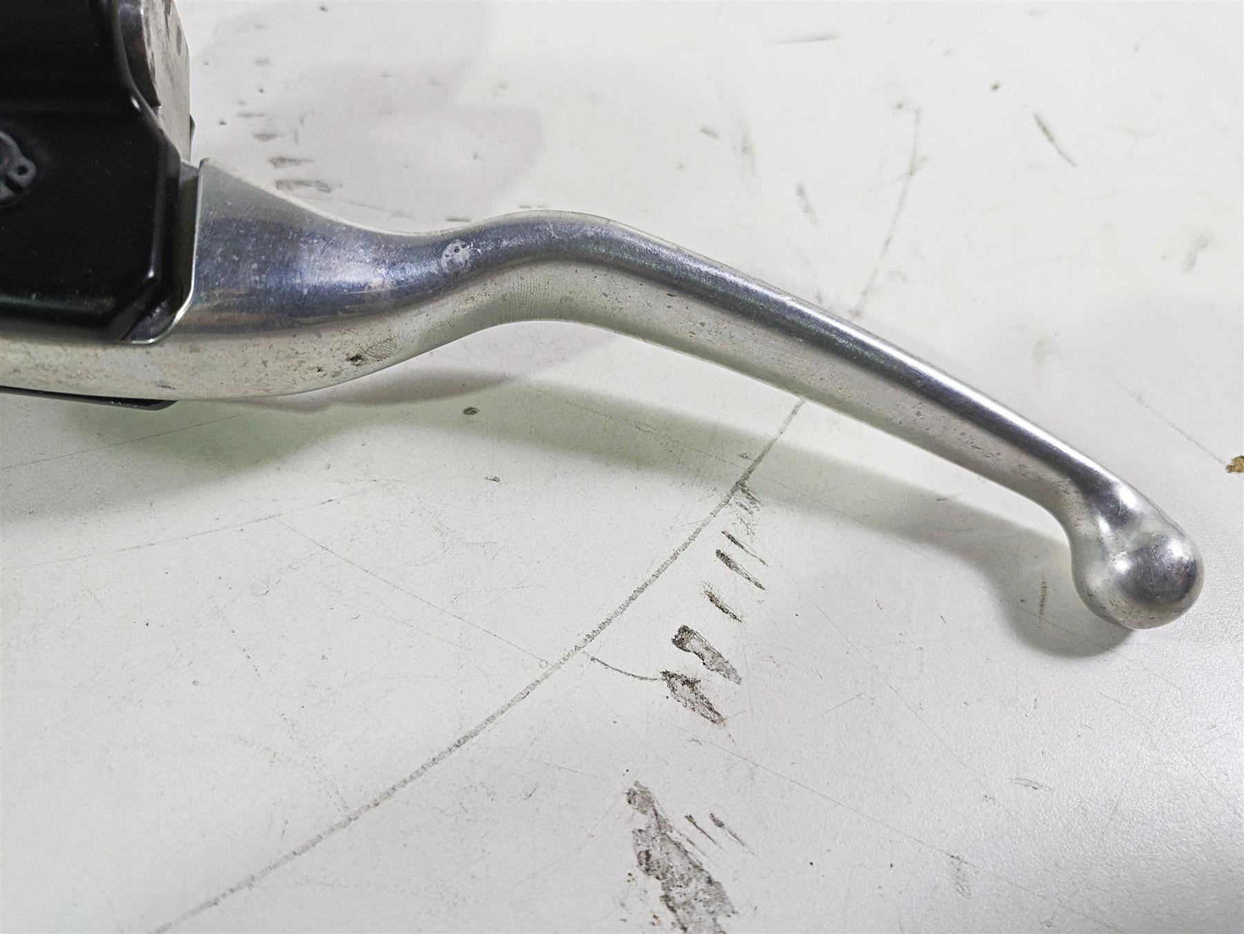 2013 Harley VRSCDX Night Rod Sp Front Brake Master Cylinder 11/16" 44551-08F {{ shop.shopifyCountryName }} - Mototech271