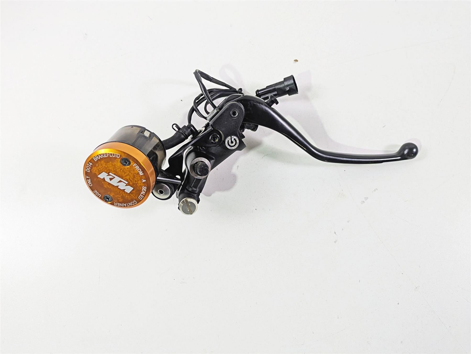 2018 KTM 1290 Super Duke R Front Brake Radial Master Cylinder 61313029000 {{ shop.shopifyCountryName }} - Mototech271