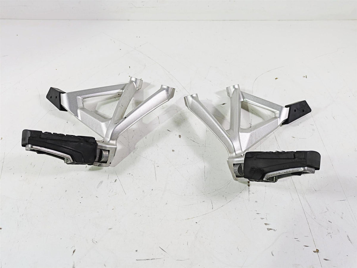 2016 BMW R1200GS GSW K50 Rear Passenger Footpeg Set 46718528793 46718528794 {{ shop.shopifyCountryName }} - Mototech271