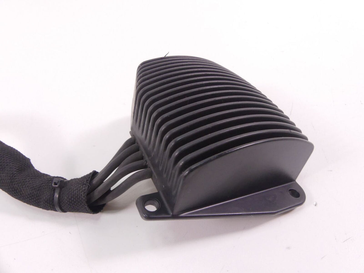 2006 Buell XB12SCG Lightning Rectifier Voltage Regulator Y0302.02A8 {{ shop.shopifyCountryName }} - Mototech271