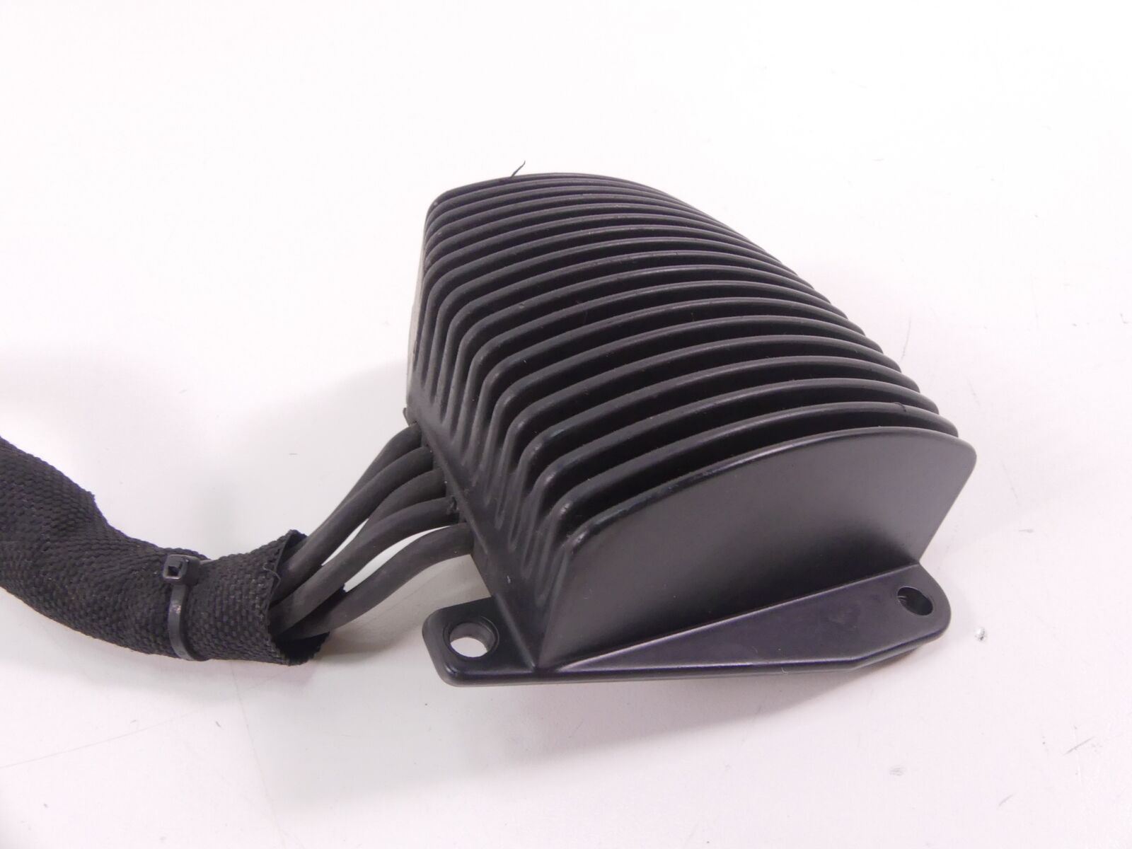 2006 Buell XB12SCG Lightning Rectifier Voltage Regulator Y0302.02A8 {{ shop.shopifyCountryName }} - Mototech271