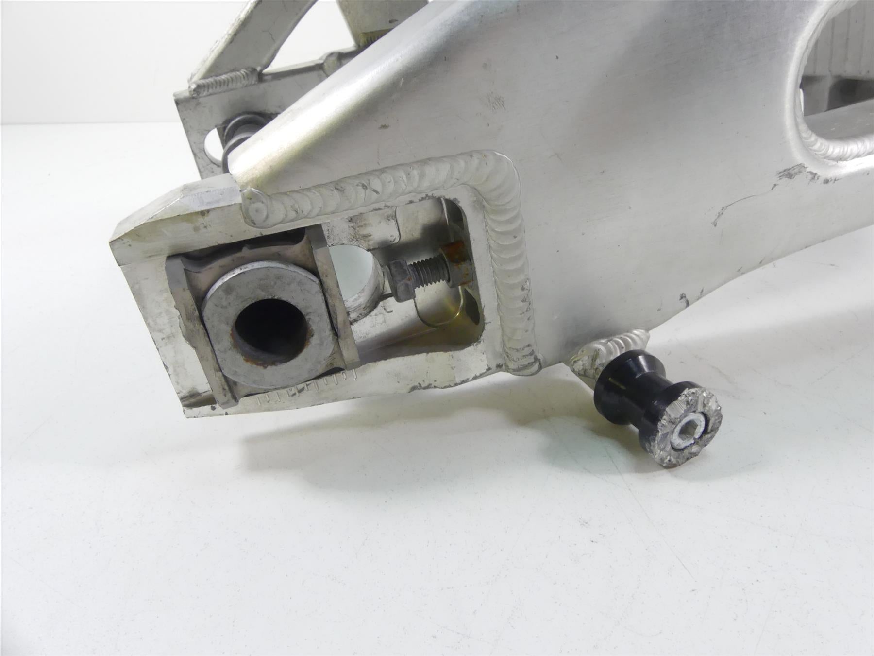 2004 Honda CBR1000RR SC57 Unit Pro-Link Swingarm Swing Arm 52200-MEL-505 {{ shop.shopifyCountryName }} - Mototech271