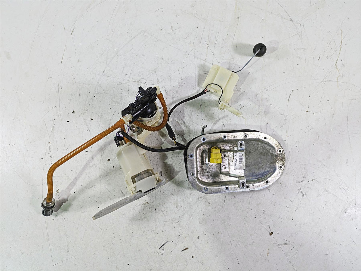 2013 Harley FXDWG Dyna Wide Glide Fuel Gas Petrol Pump - Tested 75246-04A {{ shop.shopifyCountryName }} - Mototech271
