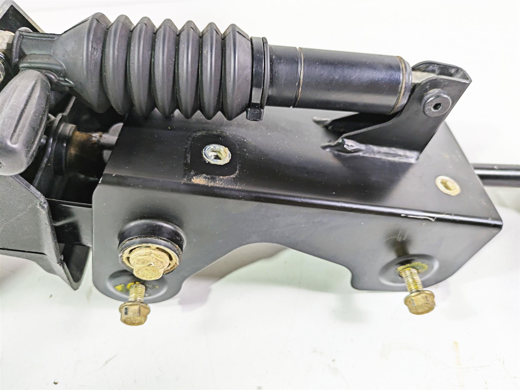 2022 Can-Am Defender XMR HD10 Steering Wheel Mount Damper Set 709401513 {{ shop.shopifyCountryName }} - Mototech271