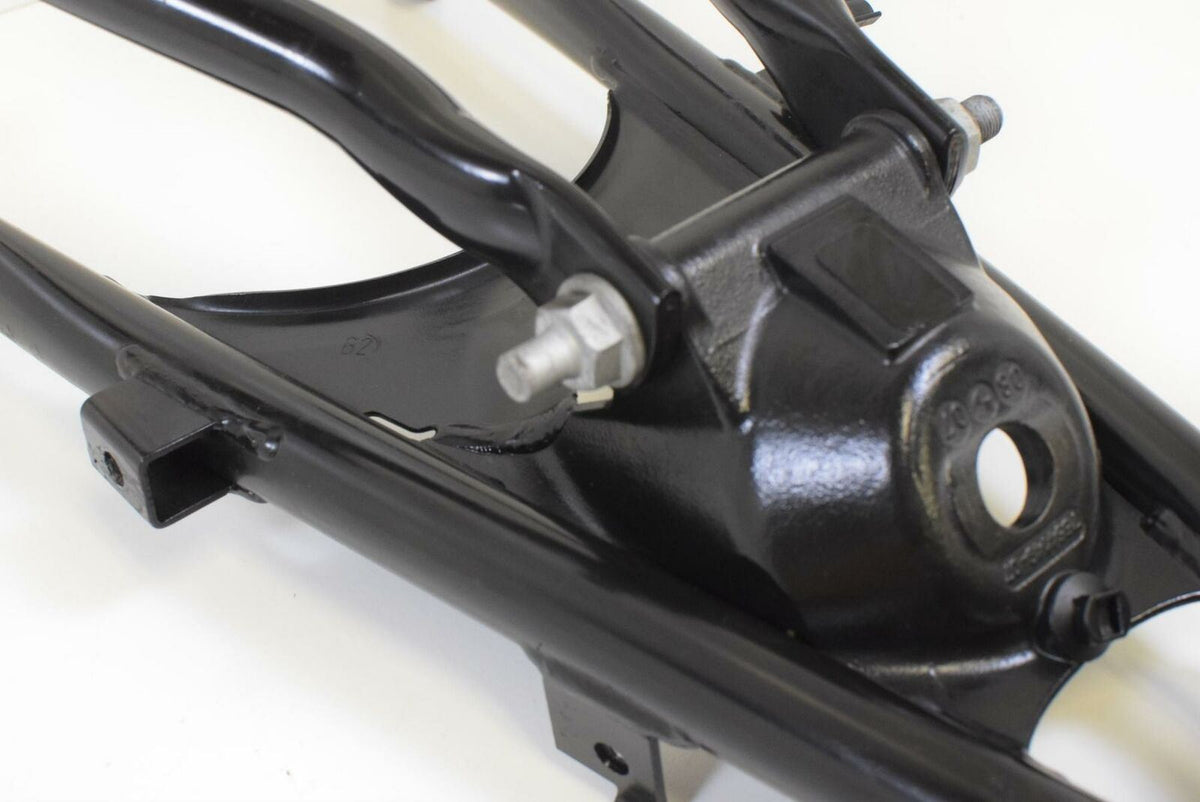 2008 BMW R1200RT R1200 RT K26 STRAIGHT Main Frame SLVG TTL 46517671868 {{ shop.shopifyCountryName }} - Mototech271