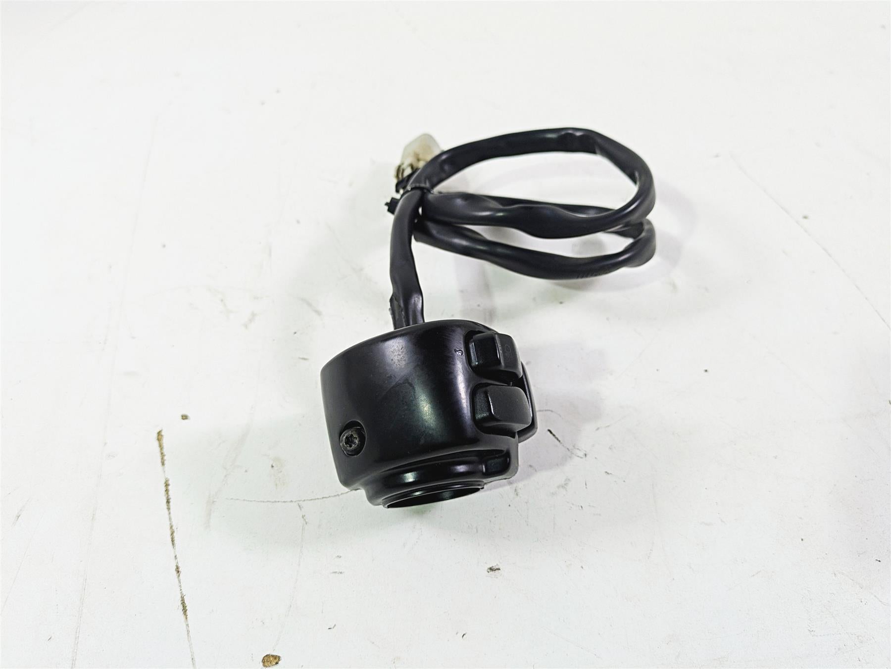 2008 Harley FLSTC 105TH Softail Heritage Left Hand Control Switch Read 71682-06A {{ shop.shopifyCountryName }} - Mototech271