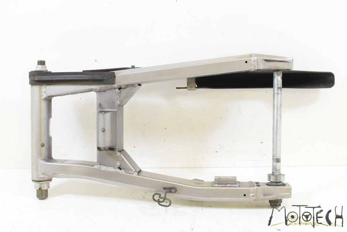 2005 Kawasaki ZZR1200 ZX1200 Rear Swingarm Swing Arm Straight 33001-1624-458 {{ shop.shopifyCountryName }} - Mototech271