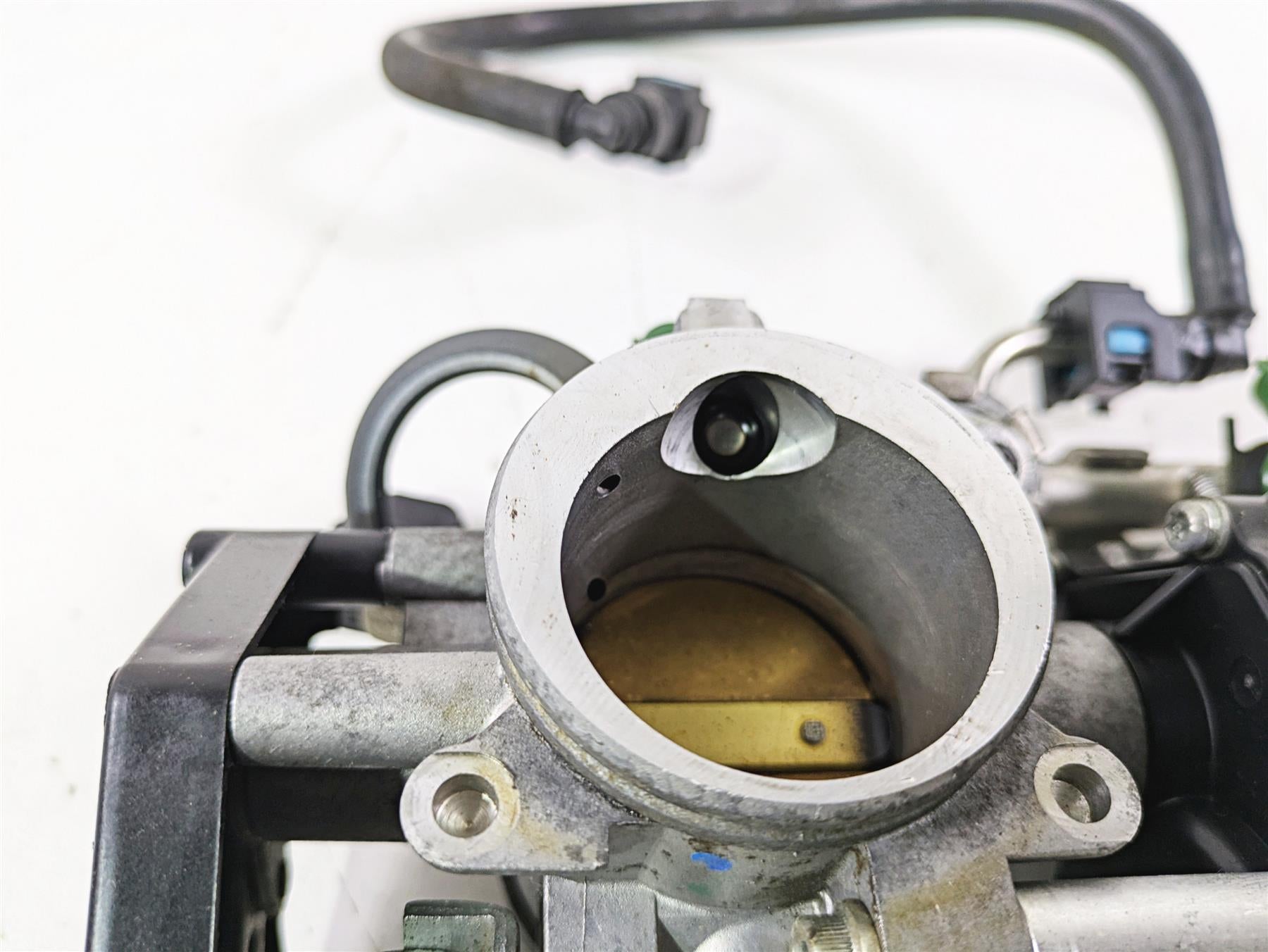 2012 Yamaha XT1200 Super Tenere Throttle Body Bodies 23P-13750-00-00 {{ shop.shopifyCountryName }} - Mototech271