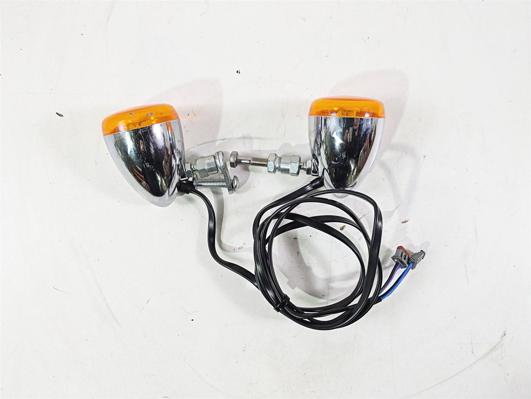 2020 Harley Softail FXST Standard Front Blinker Turn Signal Set 67800519 {{ shop.shopifyCountryName }} - Mototech271