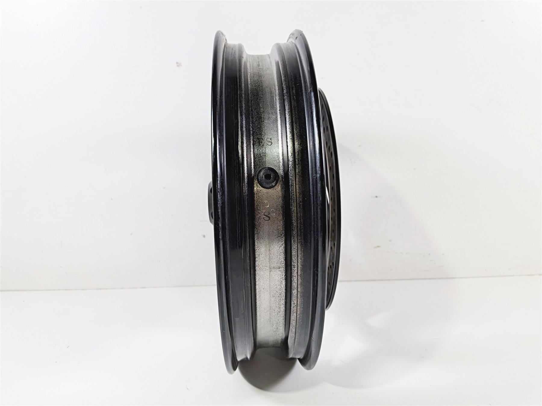 2005 Suzuki VZ800 M50 Boulevard Straight 16x3 Front Wheel Rim 54111-39G00-019 {{ shop.shopifyCountryName }} - Mototech271
