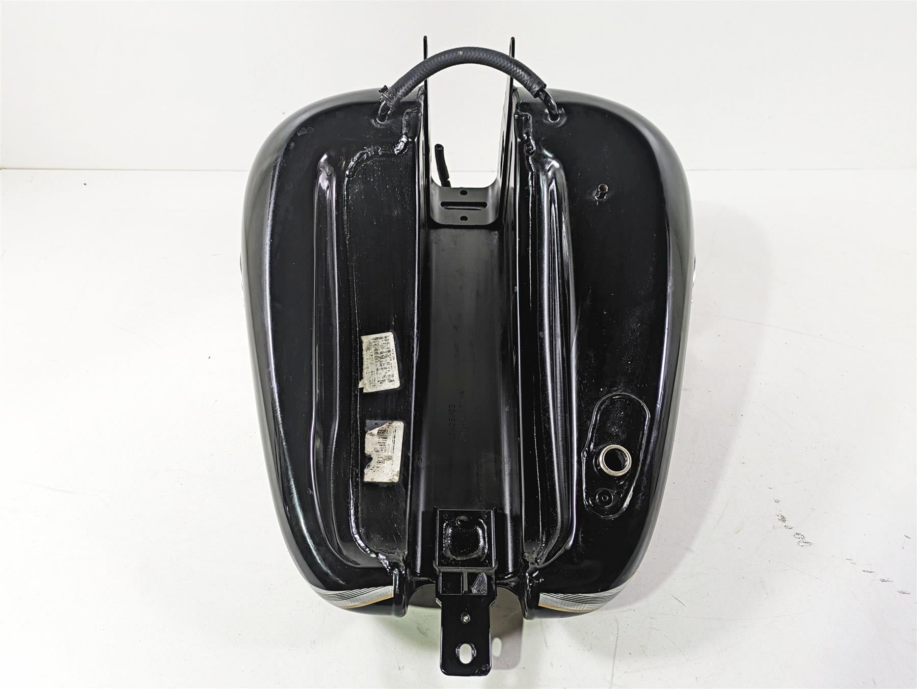 2003 Harley FLSTC Softail Heritage 100th Fuel Gas Petrol Tank 62180-00D {{ shop.shopifyCountryName }} - Mototech271