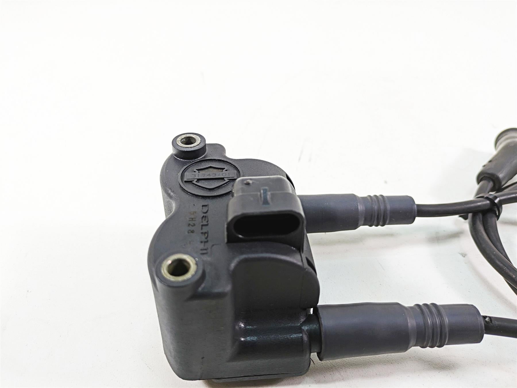 2006 Harley Touring FLHXI Street Glide Delphi Ignition Coil Wires Plugs 31743-01 {{ shop.shopifyCountryName }} - Mototech271