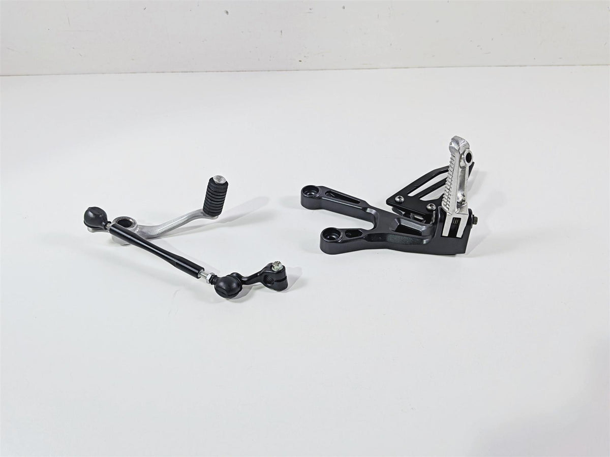 2023 Yamaha MT10 MTN1000 Left Front Footpeg & Shifter B67-27442-10-00 {{ shop.shopifyCountryName }} - Mototech271