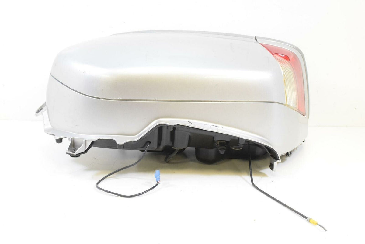 2005 Honda Goldwing GL1800 Right Silver Saddlebag With Light 81211-MCA- {{ shop.shopifyCountryName }} - Mototech271
