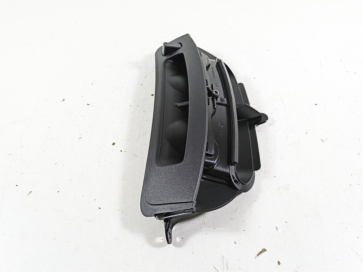 2015 Harley Touring FLHXS Street Glide Front Air Duct Inlet Vent 29200038 {{ shop.shopifyCountryName }} - Mototech271
