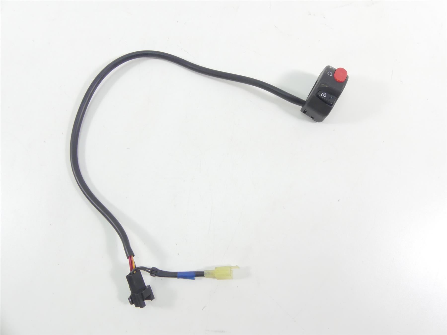 2015 Triumph 1050 Speed Triple R Right Hand Start Kill Control Switch T2049237 {{ shop.shopifyCountryName }} - Mototech271