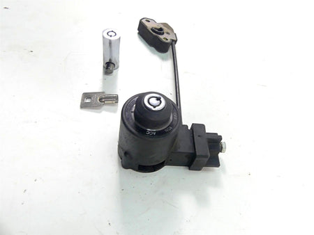 2005 Harley VRSCSE CVO V-Rod Ignition Switch Key Lock Set 71403-01 {{ shop.shopifyCountryName }} - Mototech271