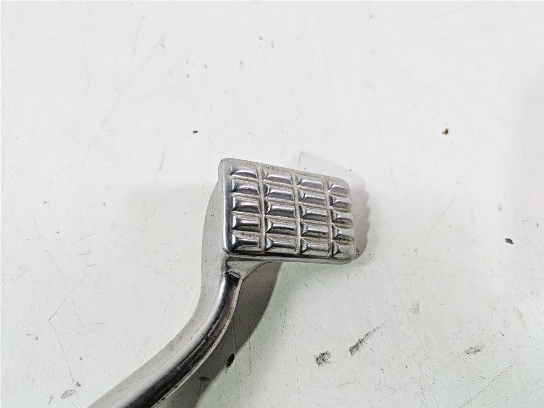 2013 Harley VRSCF Muscle Rod Right Front Footpeg & Brake Lever 54046-12 {{ shop.shopifyCountryName }} - Mototech271