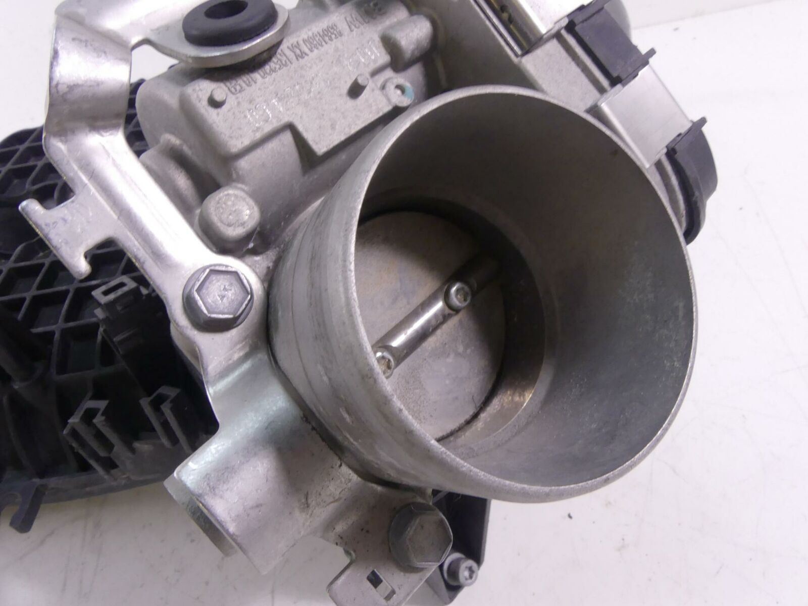 2018 BMW K1600 Bagger Intake Manifold & Throttle Body Fuel Injection 13548564960 {{ shop.shopifyCountryName }} - Mototech271