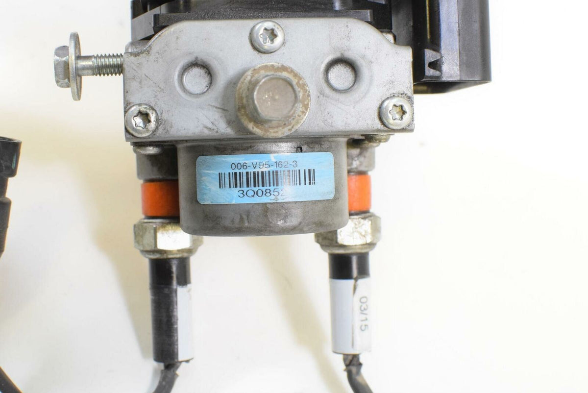2015 Indian 111ci Roadmaster ABS Brake Module Pump Pressure Unit 2204981 {{ shop.shopifyCountryName }} - Mototech271