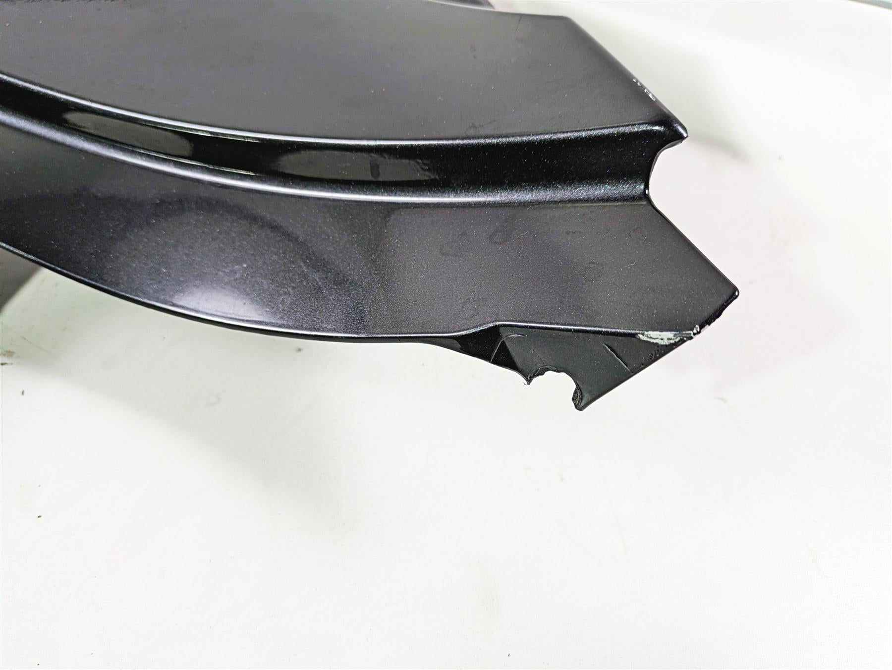2010 BMW R1200RT K26 Right Main Side Fairing Cover - Read 46637681054 {{ shop.shopifyCountryName }} - Mototech271