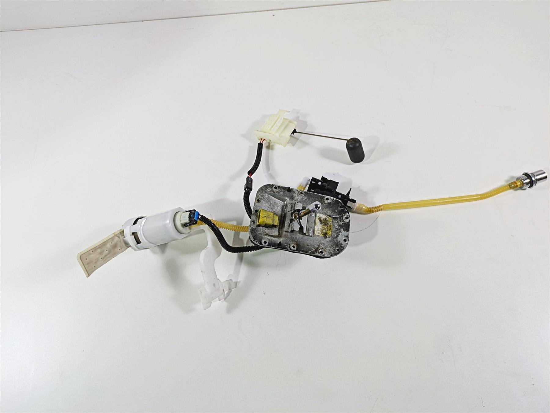 2009 Harley FLSTSB Cross Bones Fuel Gas Petrol Pump - Tested 75284-08A 75252-08 {{ shop.shopifyCountryName }} - Mototech271