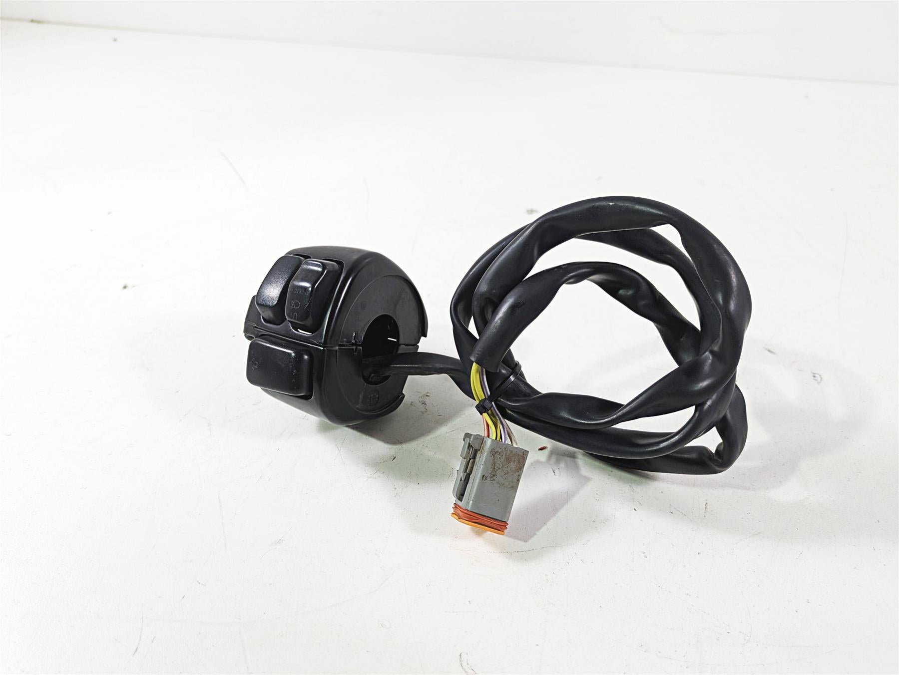 2003 Harley FLSTC Softail Heritage 100th Left Hand Control Switch 71682-06A {{ shop.shopifyCountryName }} - Mototech271