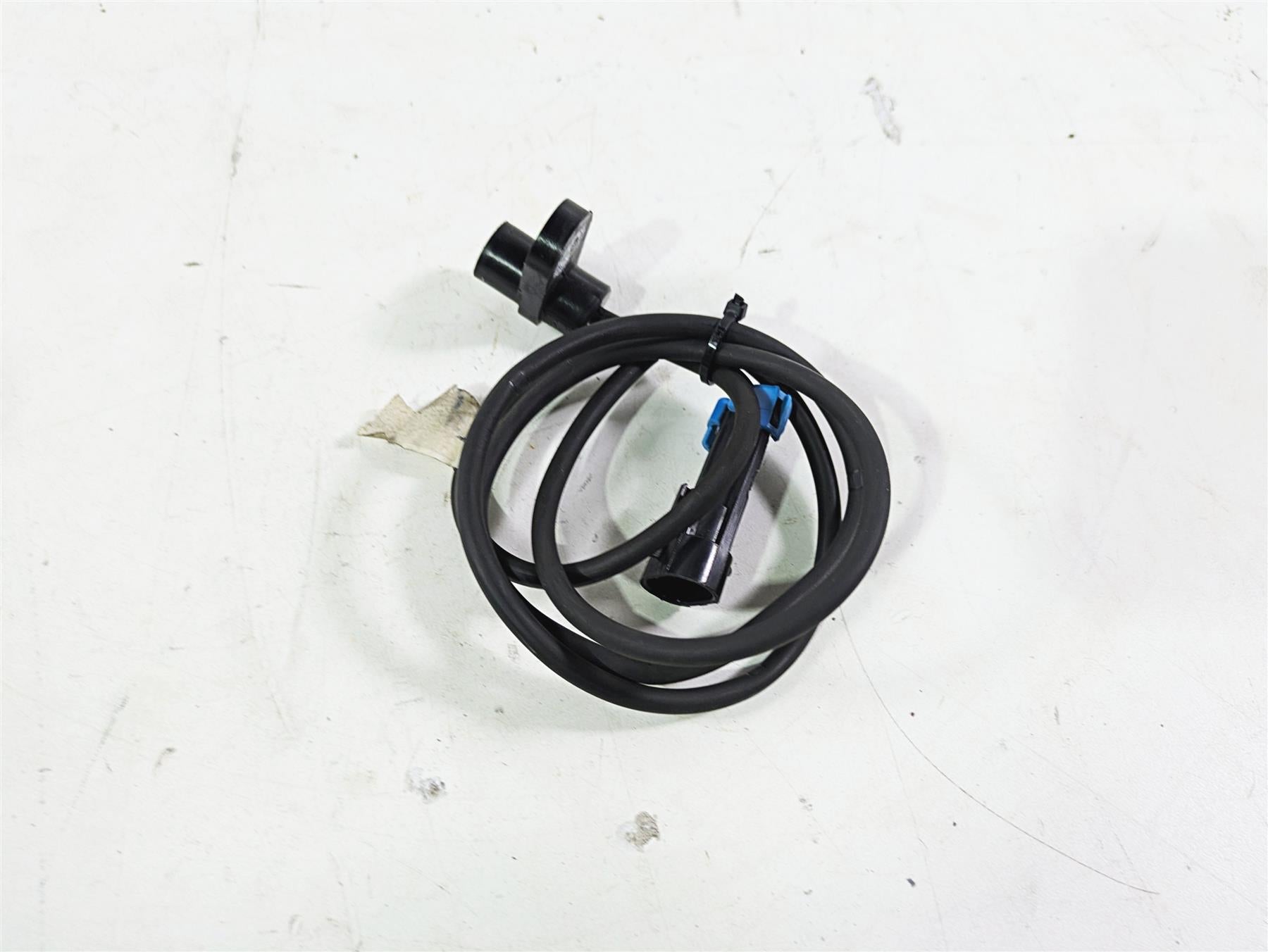 2018 Indian Chieftain Limited Front Abs Wheel Speed Sensor 4013251 {{ shop.shopifyCountryName }} - Mototech271