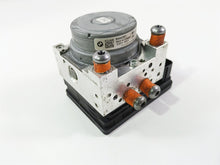 Load image into Gallery viewer, 2019 BMW R1250RT K52 Abs Brake Pump Module 9444397 34519444398 | Mototech271
