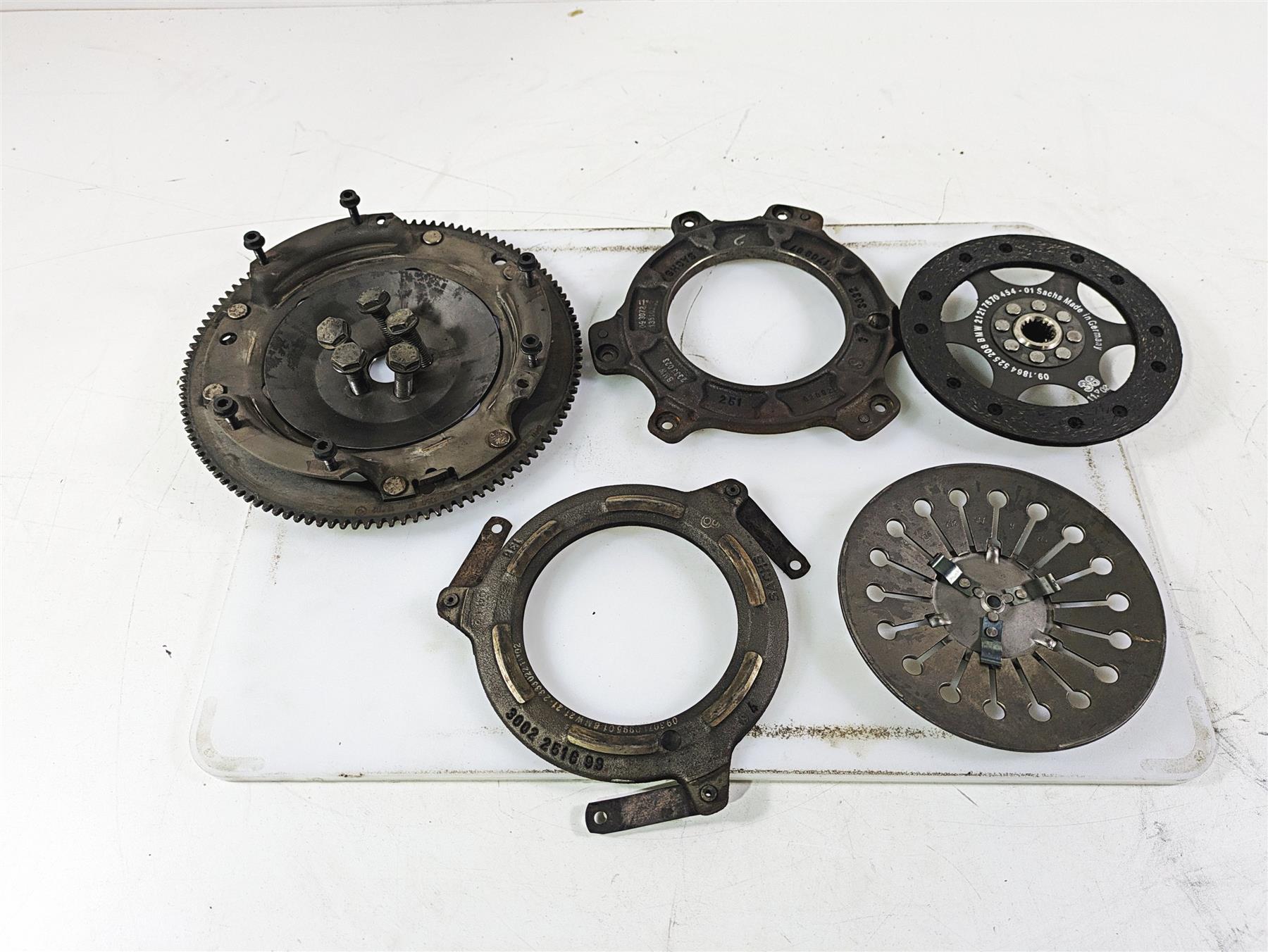 2004 BMW R1150GS R21 Flywheel Clutch Friction Disc Pressure Plate 21217670454 {{ shop.shopifyCountryName }} - Mototech271