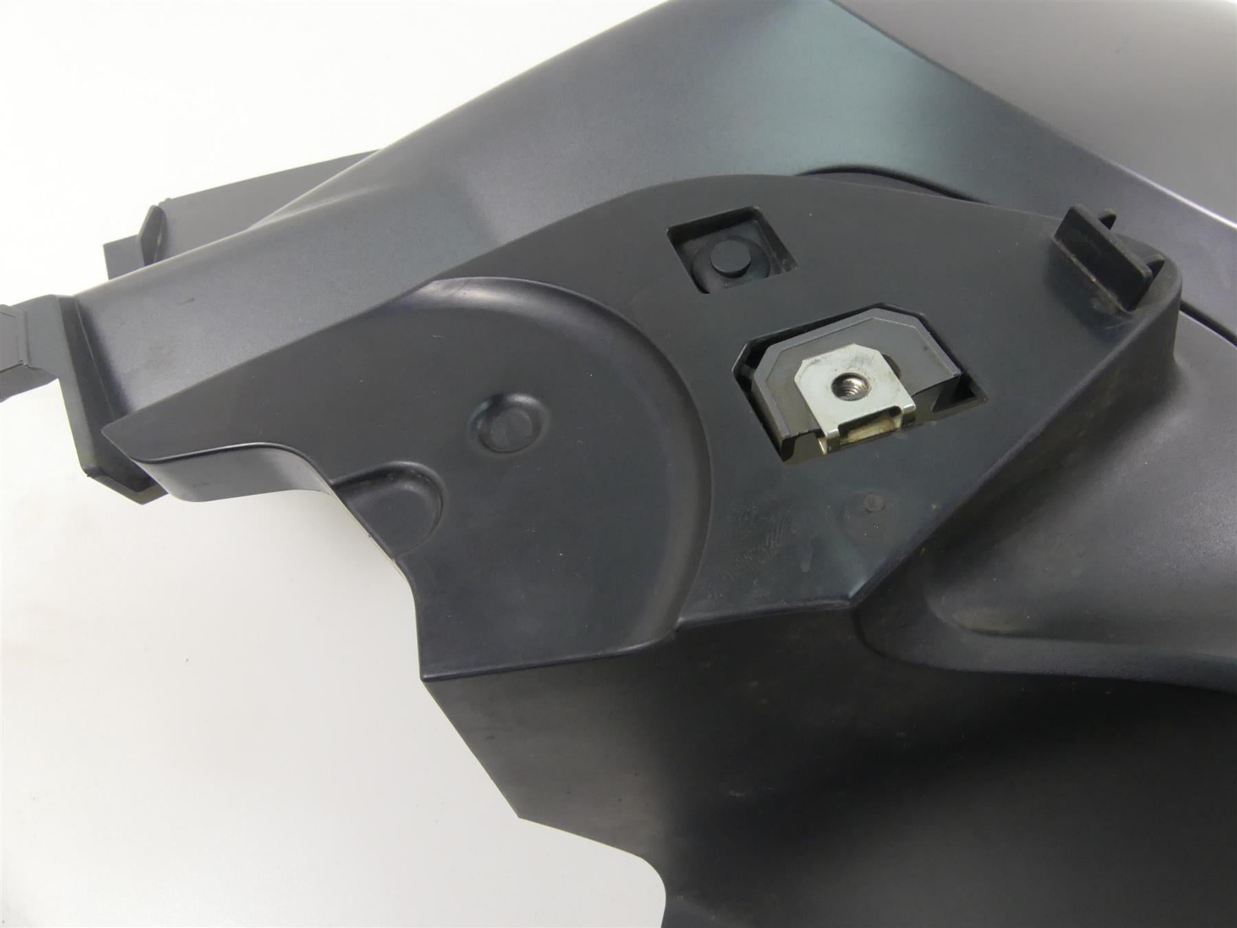 2019 BMW R1250GS K50 Left Main Tank Fairing Cover 46638563501 46638556635 {{ shop.shopifyCountryName }} - Mototech271