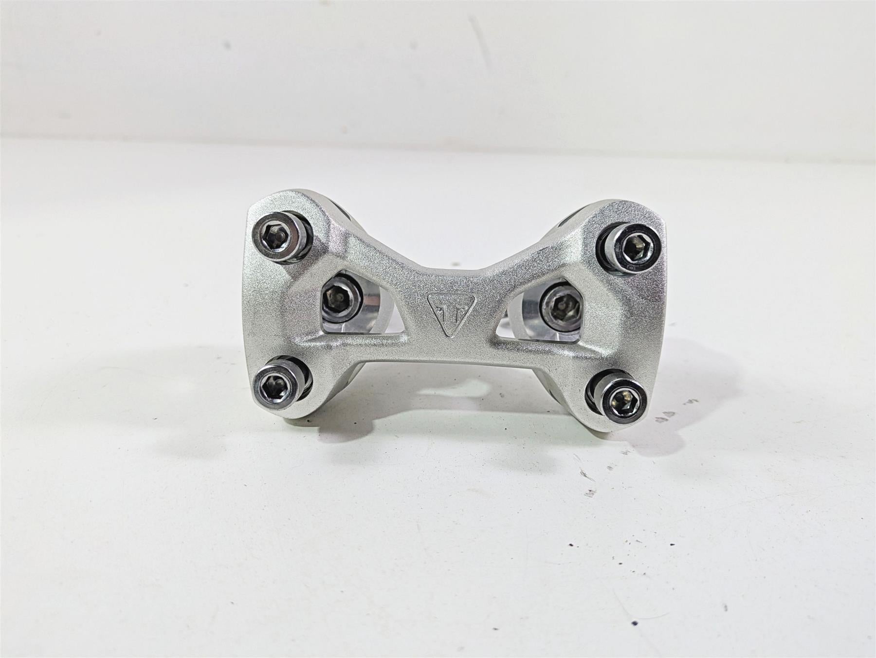 2024 Triumph Street Triple 765 R Handlebar Mounts Risers T2043974 T2043979 {{ shop.shopifyCountryName }} - Mototech271