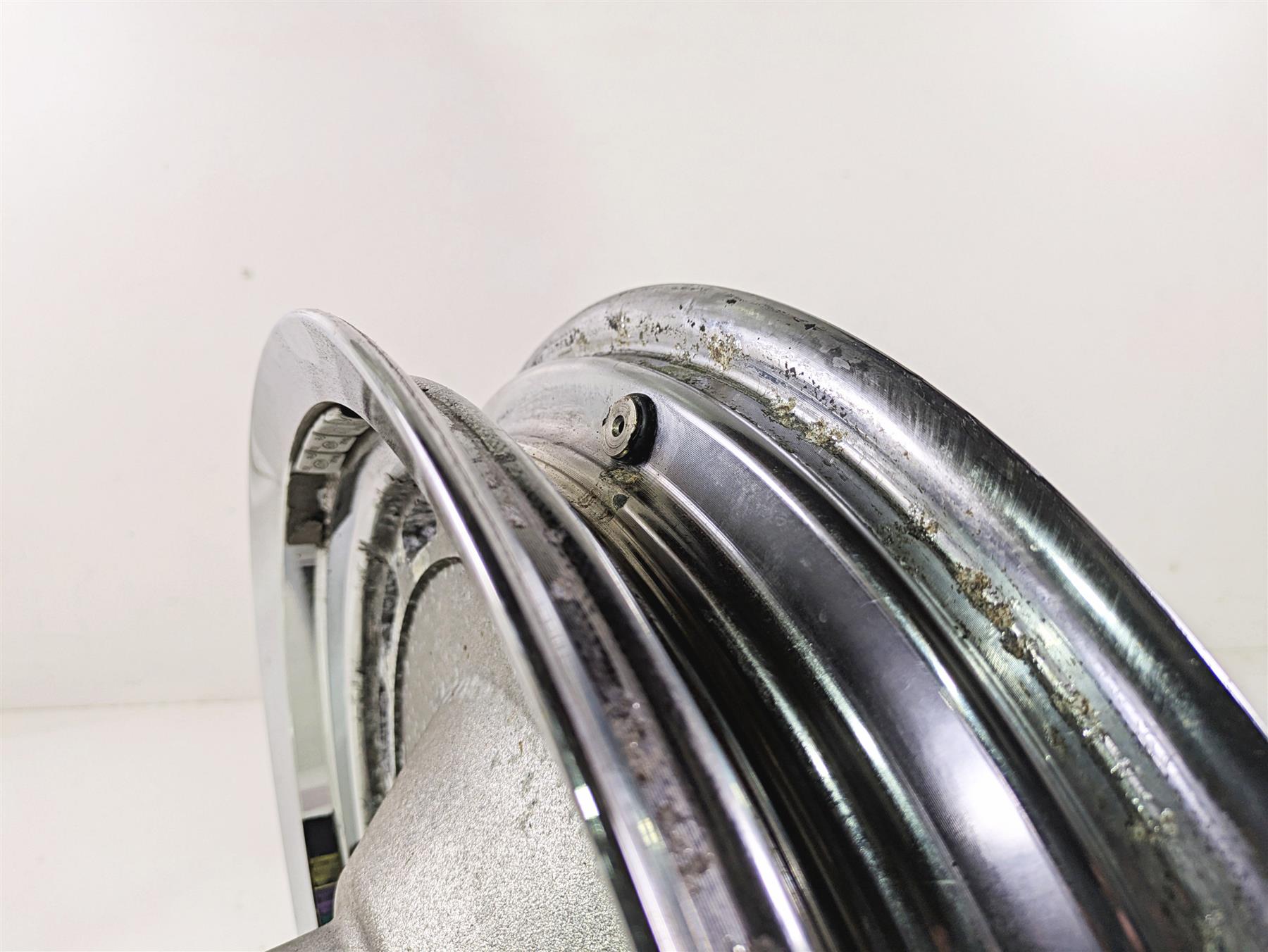 2007 Harley Sportster XL1200 C Straight 16x3 Rear Wheel Cast Rim -Read 41013-00A {{ shop.shopifyCountryName }} - Mototech271