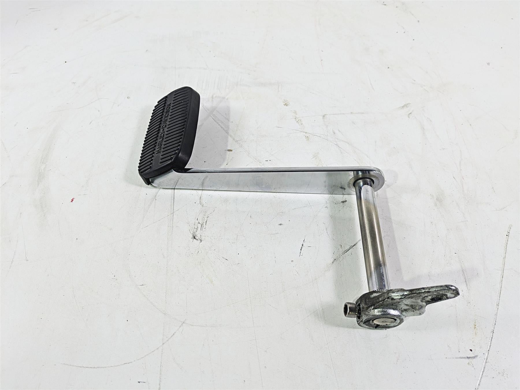 1996 Harley Touring FLHTCUI Electra Glide Brake Lever Pedal 33882-83B {{ shop.shopifyCountryName }} - Mototech271