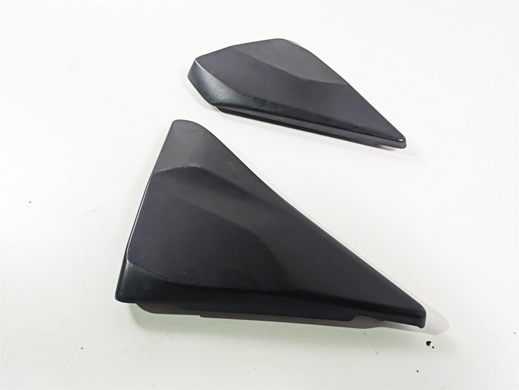 2016 BMW R1200RT K52 Left Right Infill Cover Fairing Set 46638534861 {{ shop.shopifyCountryName }} - Mototech271