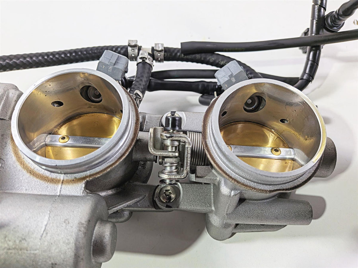 2018 Aprilia RSV4 RR Throttle Body Fuel Injection Set 857303 857304 {{ shop.shopifyCountryName }} - Mototech271