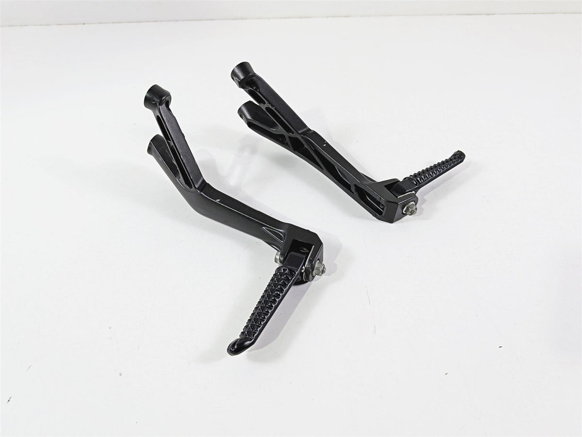 2016 Yamaha YZF R1 RN32 Rear Passenger Foot Peg Set 2CR-2741L-00-00 2CR-2742L-00 {{ shop.shopifyCountryName }} - Mototech271