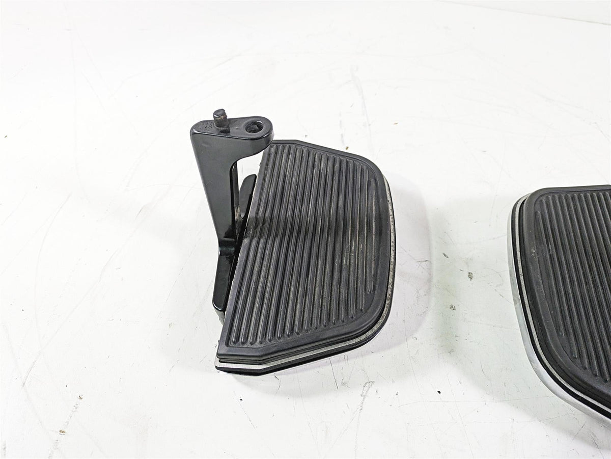 2008 Harley Touring FLHTCU E-Glide 105TH Passenger Floor Board Set 52719-93B {{ shop.shopifyCountryName }} - Mototech271