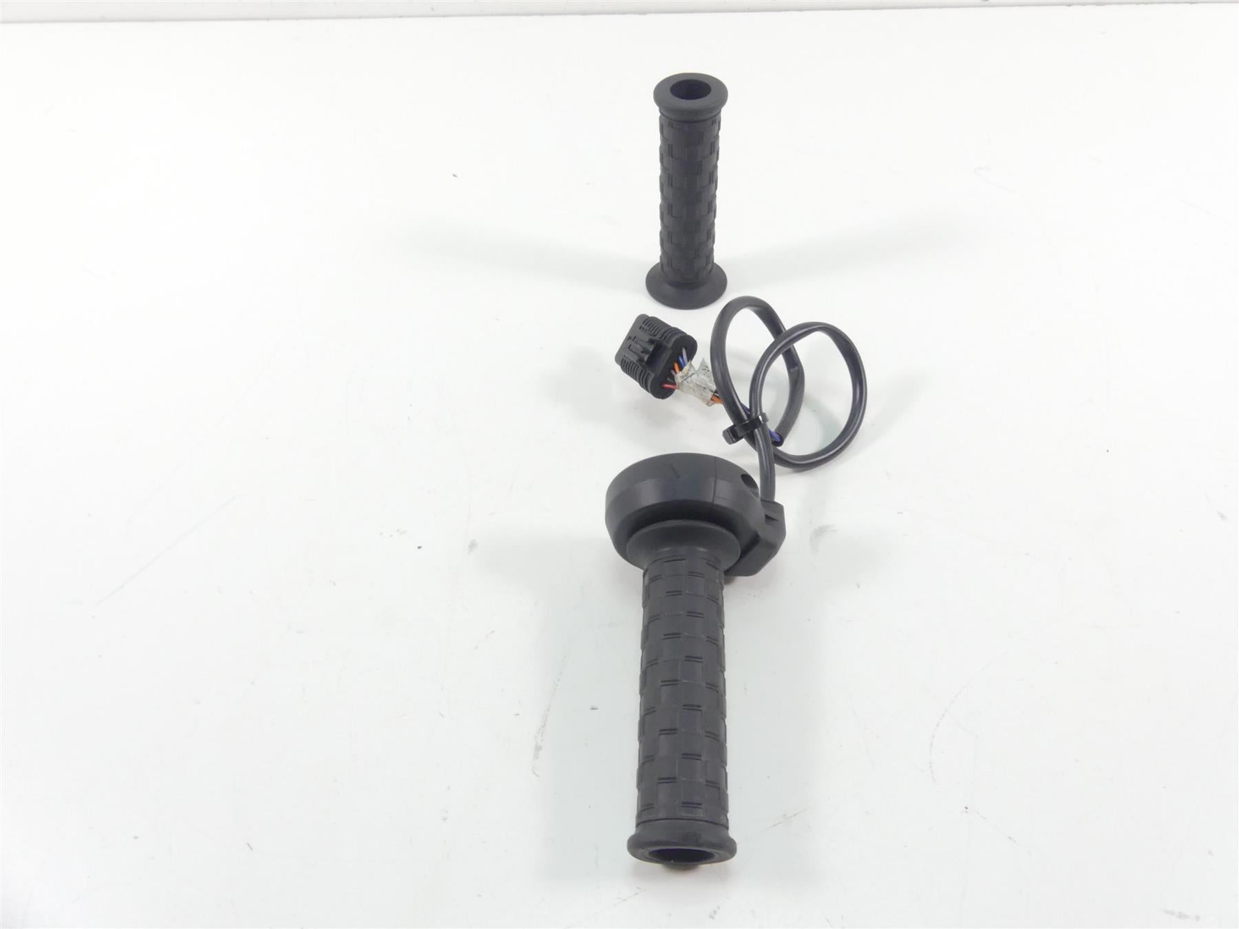 2022 Indian FTR1200 S Ride Fly By Wire Sensor + Grip Set 2414219 {{ shop.shopifyCountryName }} - Mototech271