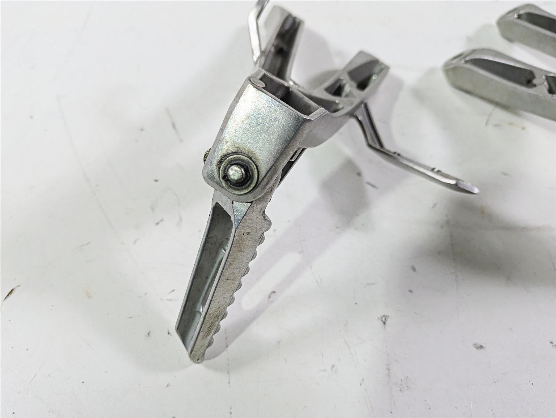 2017 Honda CBR600RR Rear Passenger Footpeg Set 50750-MFJ-D00 50760-MFJ-D00 {{ shop.shopifyCountryName }} - Mototech271