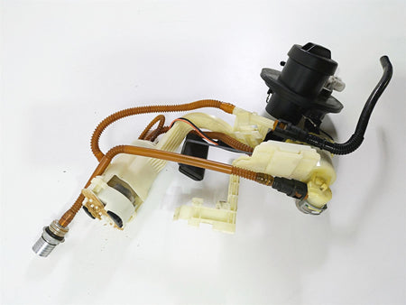 2010 Harley Touring FLHTK Electra Glide Fuel Gas Petrol Pump -Read 75069-08D {{ shop.shopifyCountryName }} - Mototech271