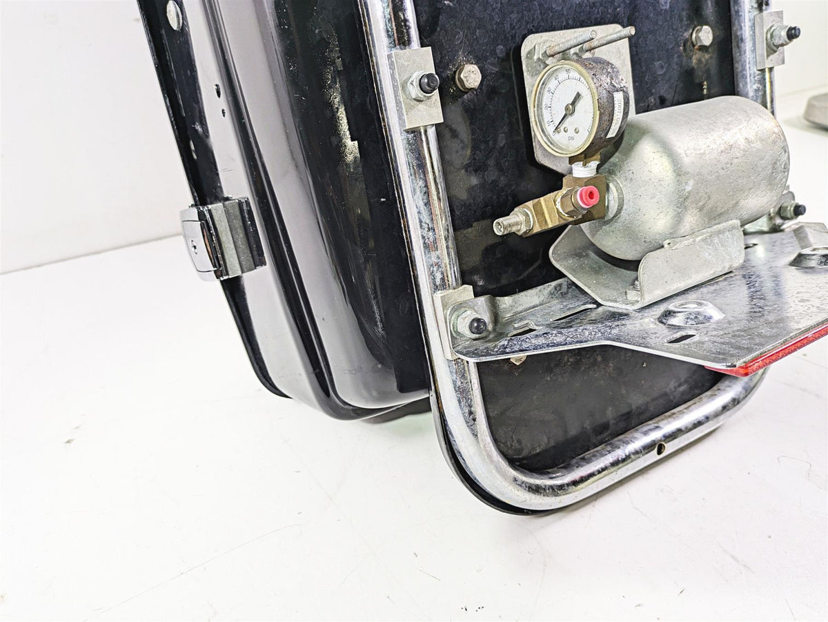 2008 Harley Touring FLHTP Electra Glide Trunk + Air Pump & Mounts Set 53801-98 {{ shop.shopifyCountryName }} - Mototech271