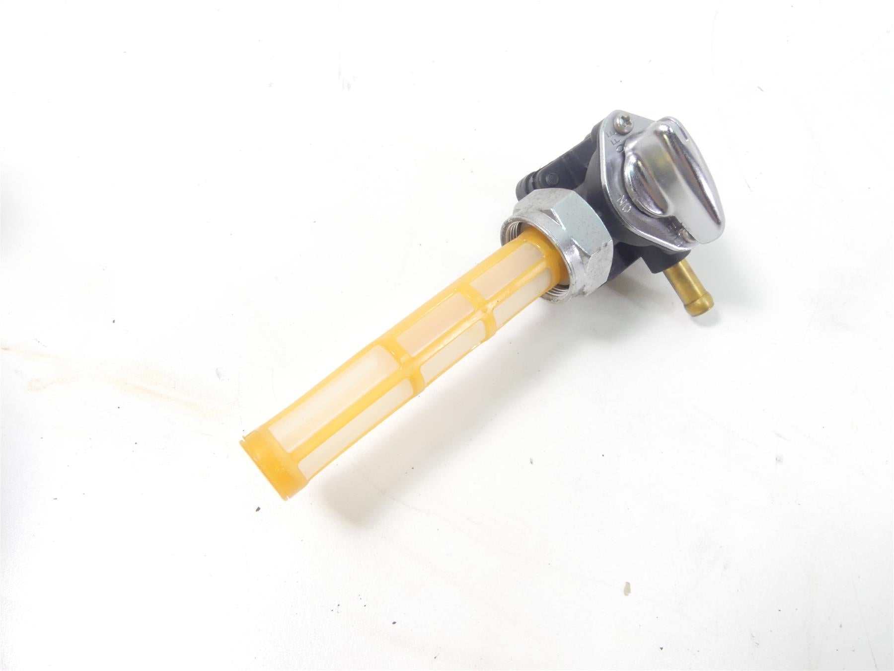 2005 Harley Softail FLSTSC Heritage Springer Fuel Gas Valve Petcock 61338-02 {{ shop.shopifyCountryName }} - Mototech271