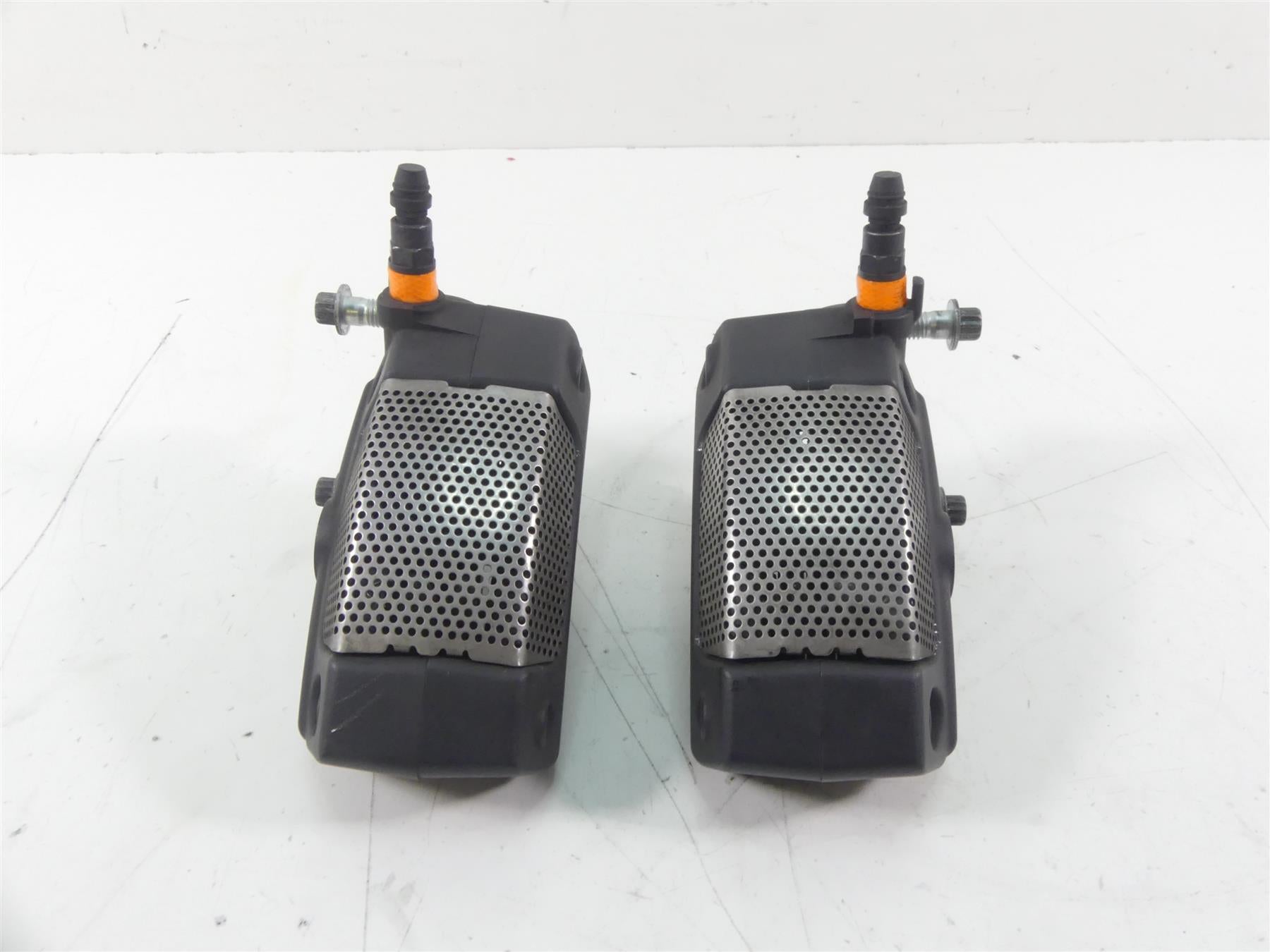 2016 Harley Touring FLTRX Road Glide Front Brake Caliper Set 43027-08 43023-08 {{ shop.shopifyCountryName }} - Mototech271