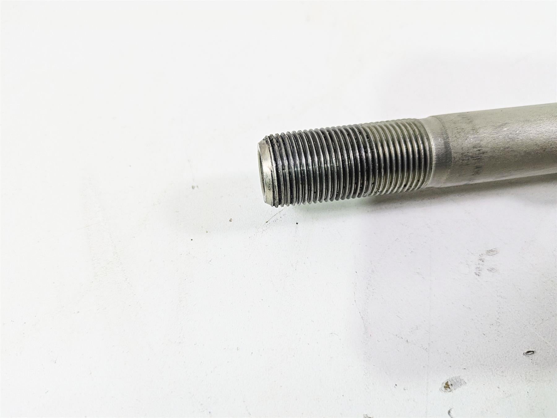 2021 Kawasaki Z900 ZR900 Front Wheel Spindle Axle 20Mm 41068-0618 {{ shop.shopifyCountryName }} - Mototech271