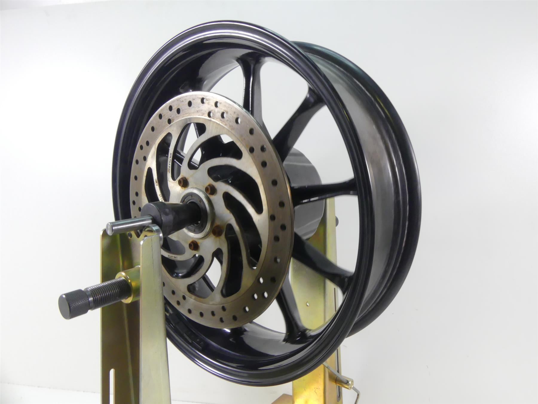 2017 Victory Octane 1200 Straight Rear Wheel Rim 17x4.5 1522138-266 {{ shop.shopifyCountryName }} - Mototech271
