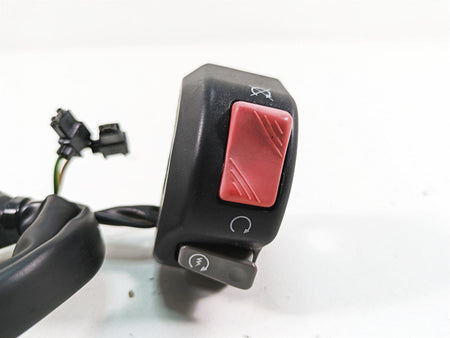 2007 Yamaha R1 YZFR1 Right Hand Kill Start Control Switch 4C8-83973-00-00 {{ shop.shopifyCountryName }} - Mototech271