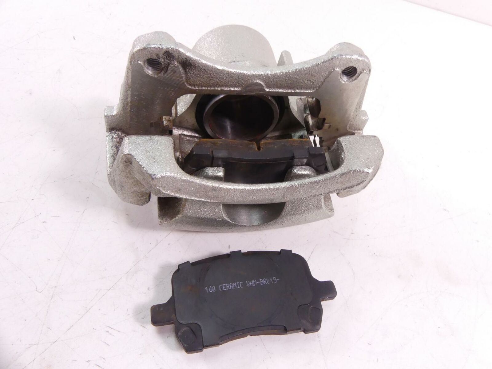 2020 Vanderhall Venice BlackJack Front Right Brake Caliper Pad 6035 {{ shop.shopifyCountryName }} - Mototech271