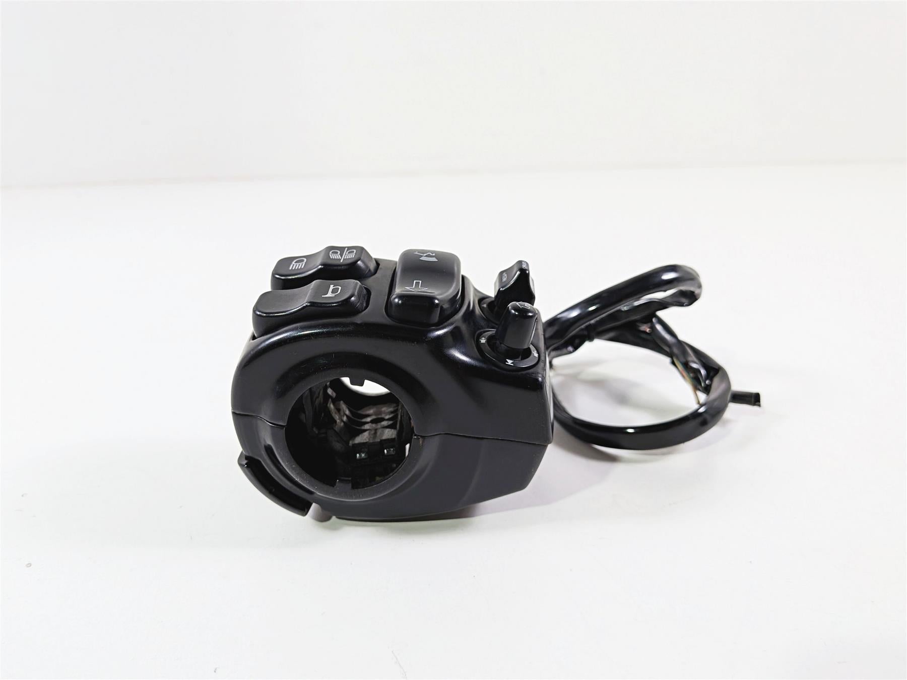 2016 Harley Touring FLHX Street Glide Left Hand Cruise Control Switch 71500128A {{ shop.shopifyCountryName }} - Mototech271