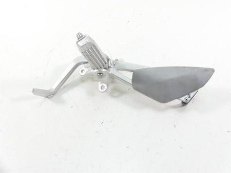 2009 BMW K1300 S K40 Right Footpeg Foot Peg& Brake Ped 46717660154 {{ shop.shopifyCountryName }} - Mototech271